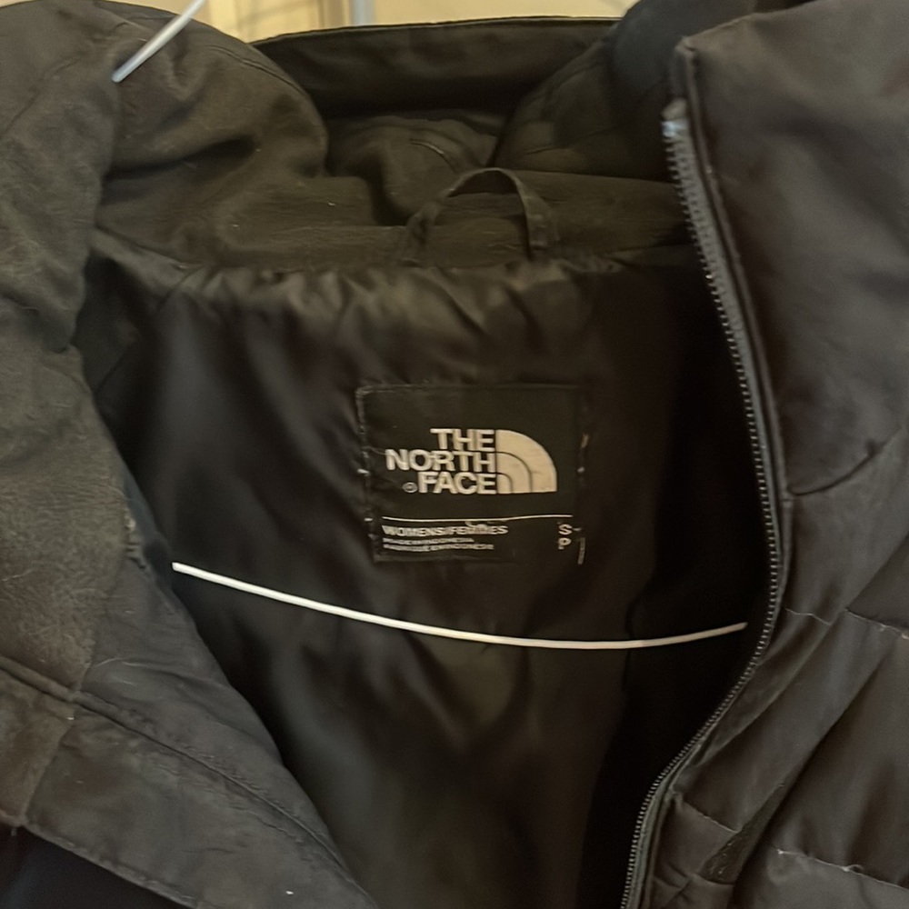 The North Face Black Hooded Jacket - Picture 6 of 9